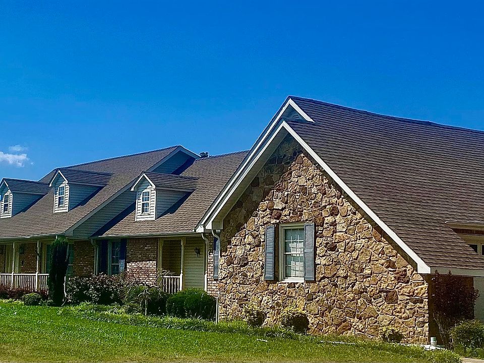 2nd image of 718 Pritchard Rd