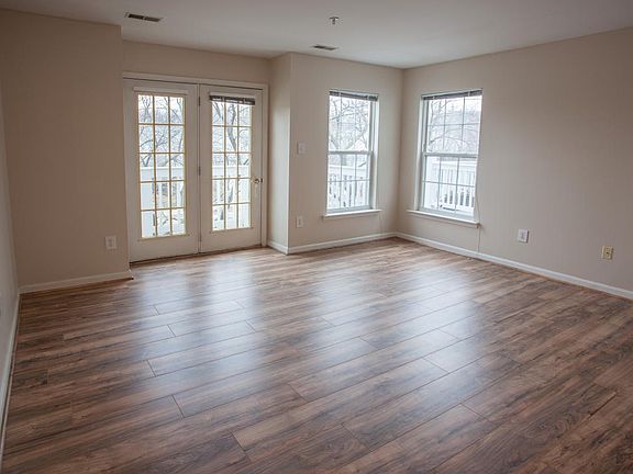 2nd Floor Open Space for home office or entertaining area