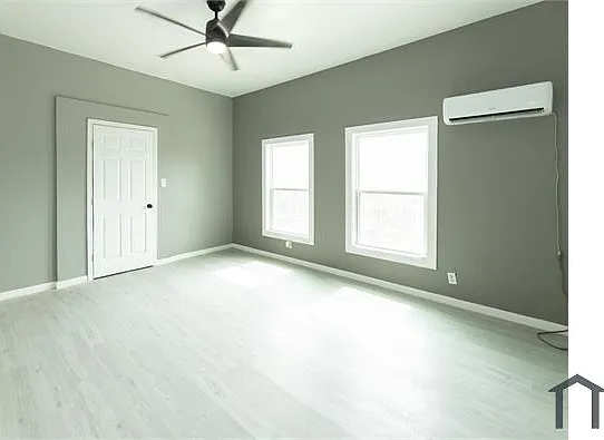 1012 Hancock Ave — Photo 10