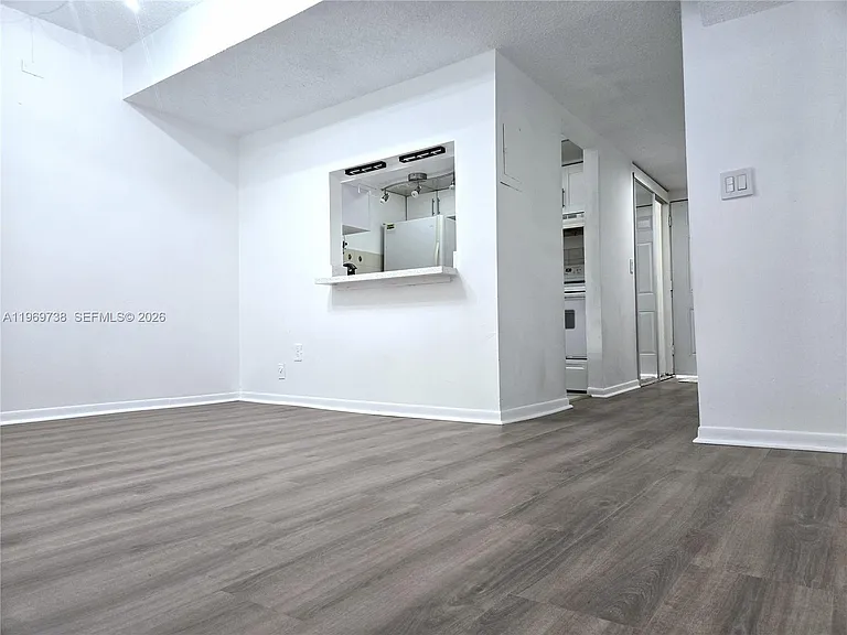 300 NW 107th Ave #206 — Photo 1