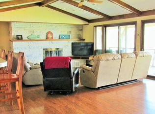 7761 S Lakeside Ln, Adams, NE 68301