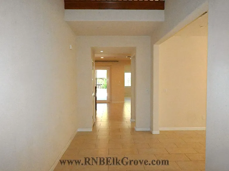8280 Columbo Cir — Photo 3