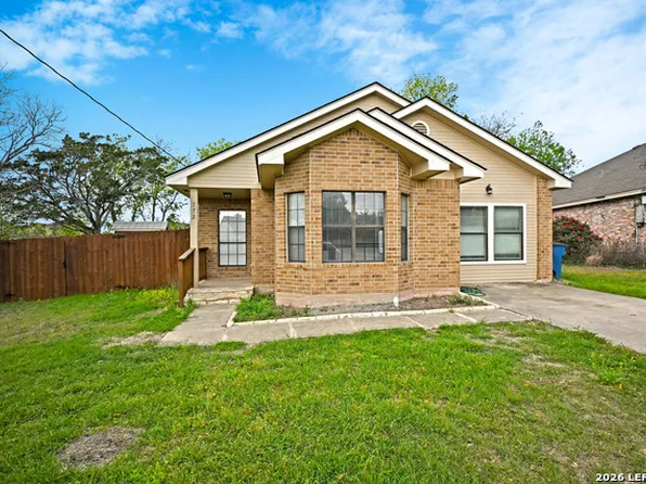 772 Vista Pkwy, New Braunfels, TX 78130