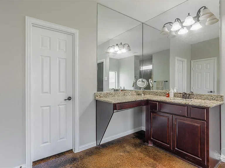 33303 Winsford St — Photo 20