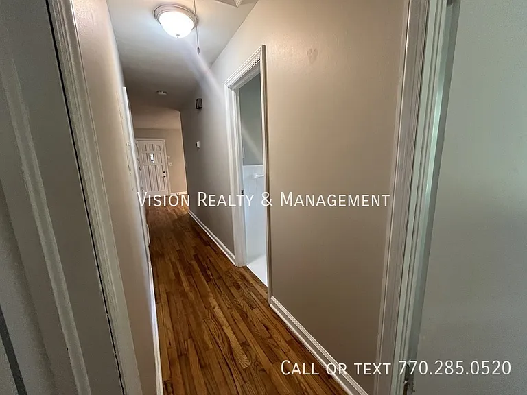 1148 Center St SW — Photo 29