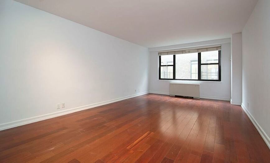 1st image of 7 E 14th St APT 1122