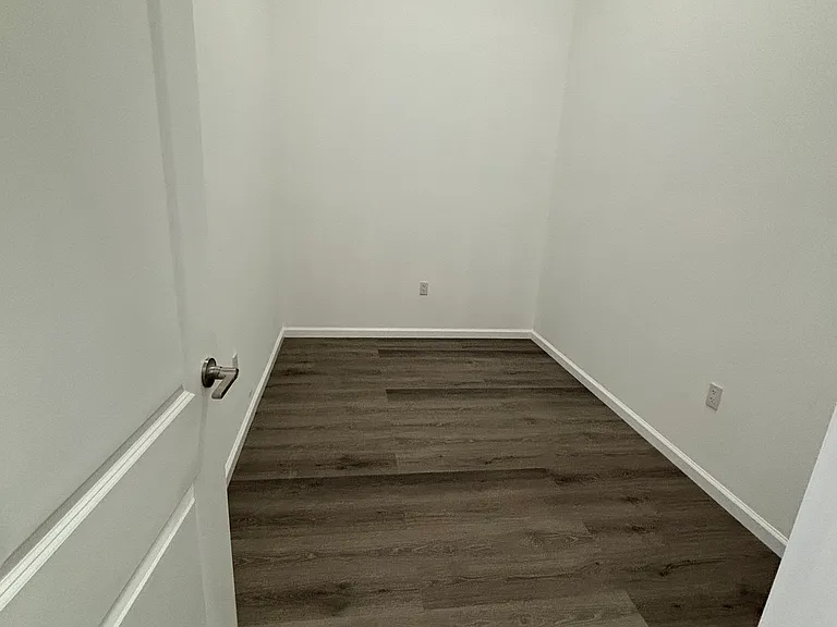 24-30 Elm St #202 — Photo 3