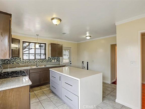 5th image of 13402 Stanstead Ave