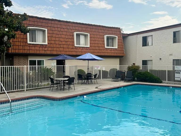 Villa Capri Apartments — Photo 2