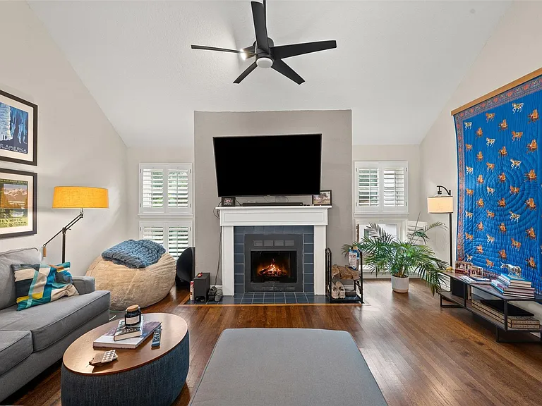 1500 Woodlawn Blvd #304 — Photo 5
