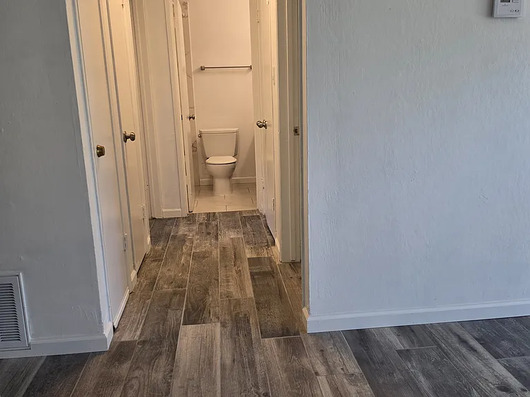 The Californian Apartments — Photo 8