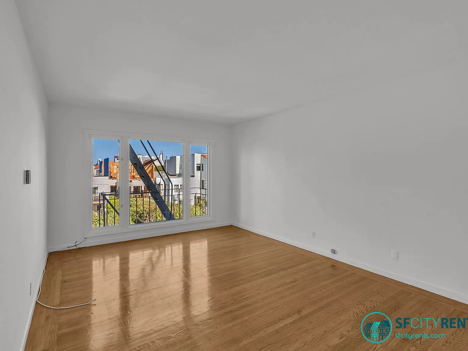 Marina: 2nd Floor Apartment near Presidio & Crissy Field w/ Optional Parking — Photo 2