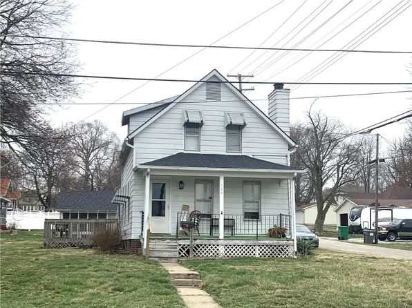 108 E 9th St, Pana, IL 62557