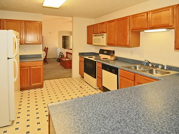 5th image of 3361 Lauren Dr