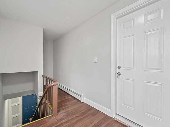 Second floor Front door entry