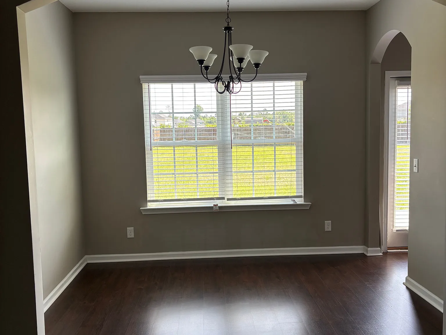 3 bed, 1520 sqft, $2,000 — Photo 3