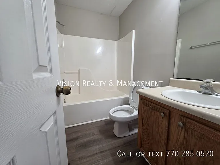258 Lambert Overlook Cir — Photo 10