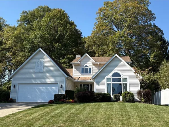 1400 Harmony Dr, Wadsworth, OH 44281