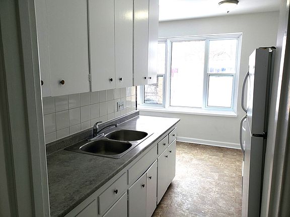 2nd image of 55 Blake St #301
