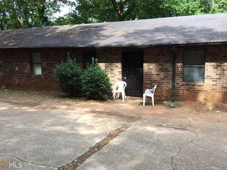2nd image of 623 Davis St APT C