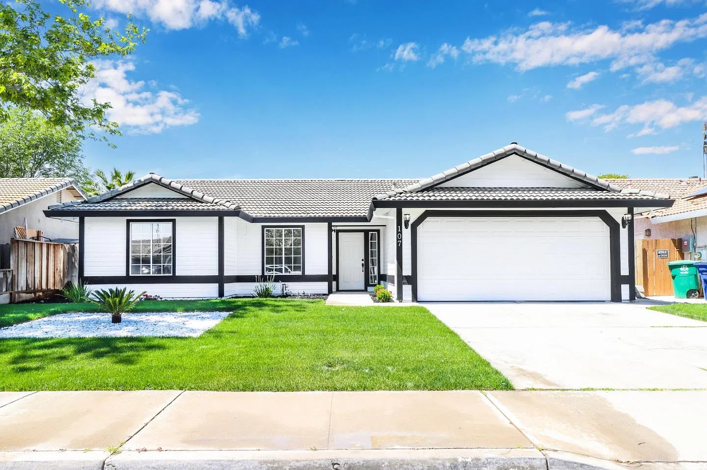 3 bed, 1400 sqft, $2,850 — Photo 1