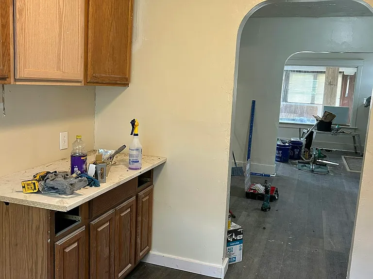844 Saint Agnes Ave — Photo 9