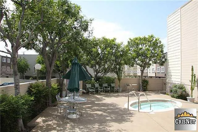 9920 Jordan Ave — Photo 10