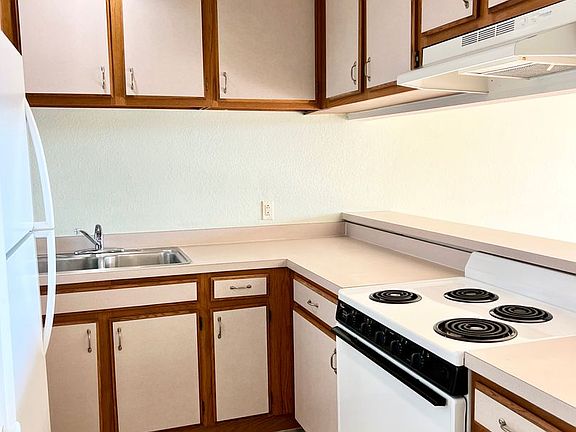 4th image of 75-5669 Kuakini Hwy #5202