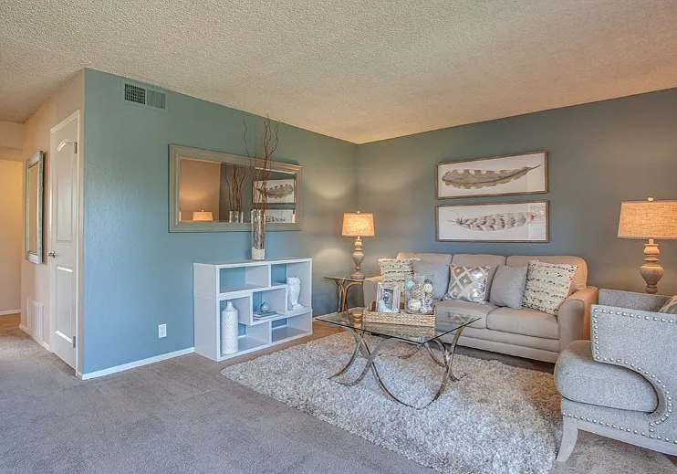 Alderwood Apartments — Photo 3