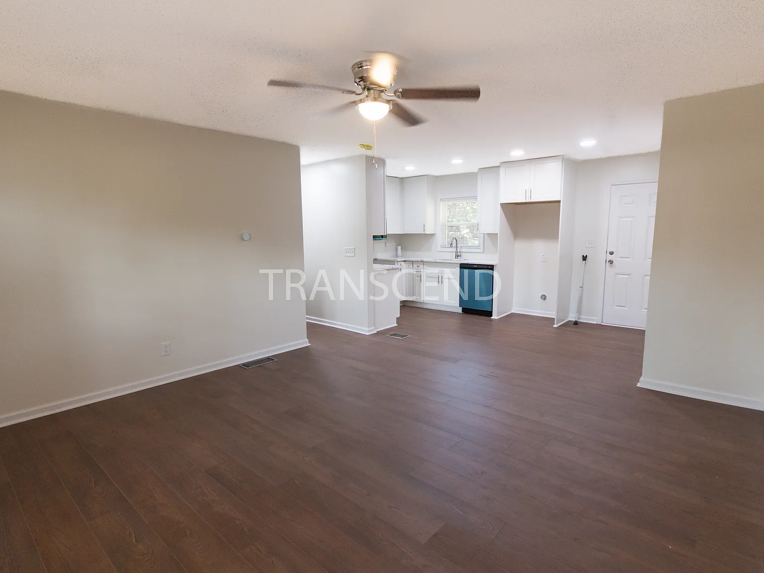 2042 Grange Dr SE — Photo 4