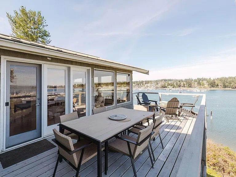 5834 Packard Ln NE — Photo 14