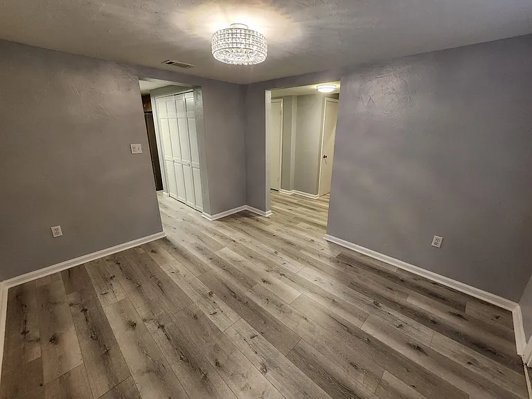 2949 Shamrock St S — Photo 11