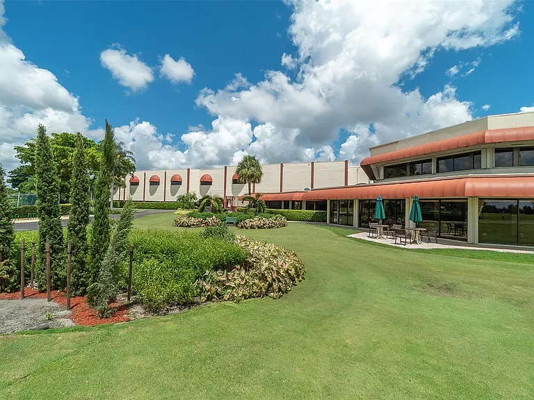 820 S Hollybrook Dr #209 — Photo 46