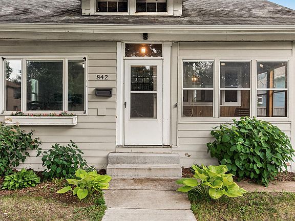 2nd image of 842 Randolph Ave