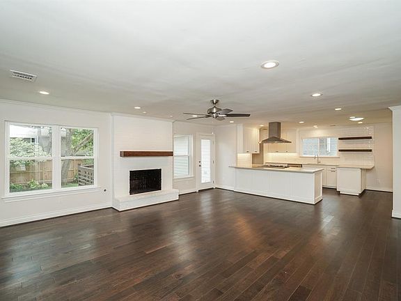 5th image of 14523 Oak Bend Dr