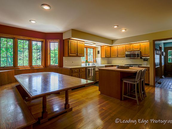 4th image of 2724 Glencairin Dr NW