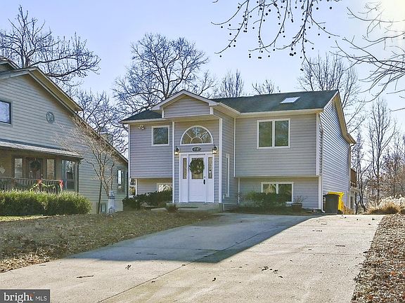 4th image of 1187 Bay Highlands Dr