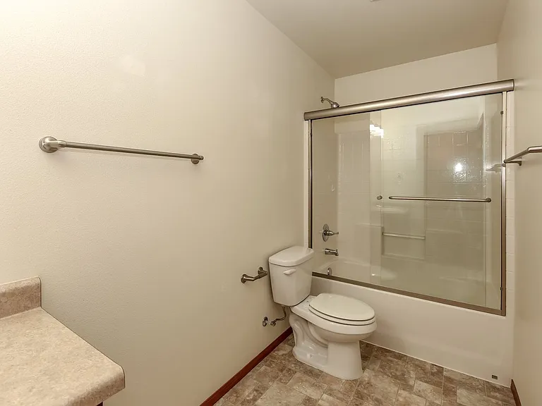 1187 Swan Loop — Photo 36