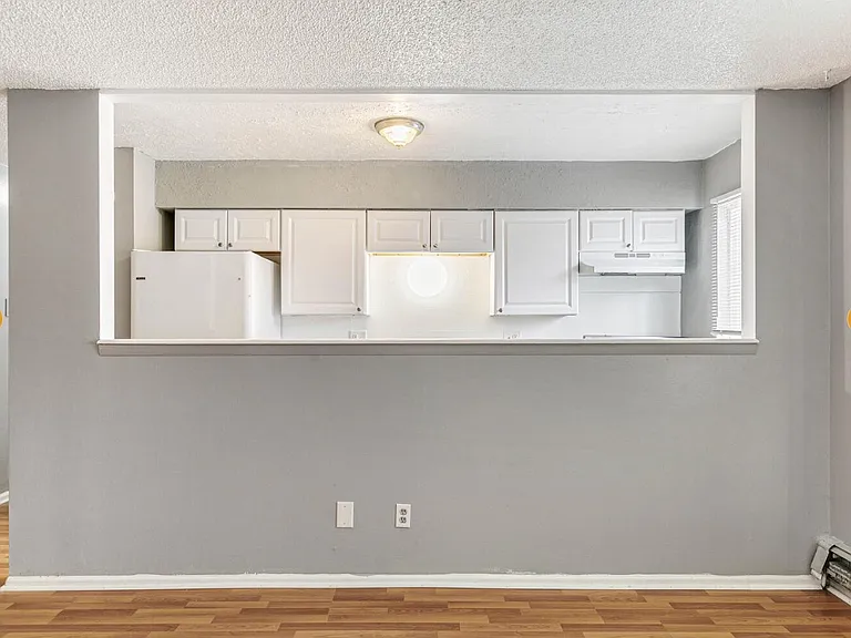 3605 S Knox Ct #204 — Photo 5