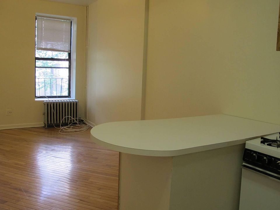 1st image of 327 E 75th St APT 12