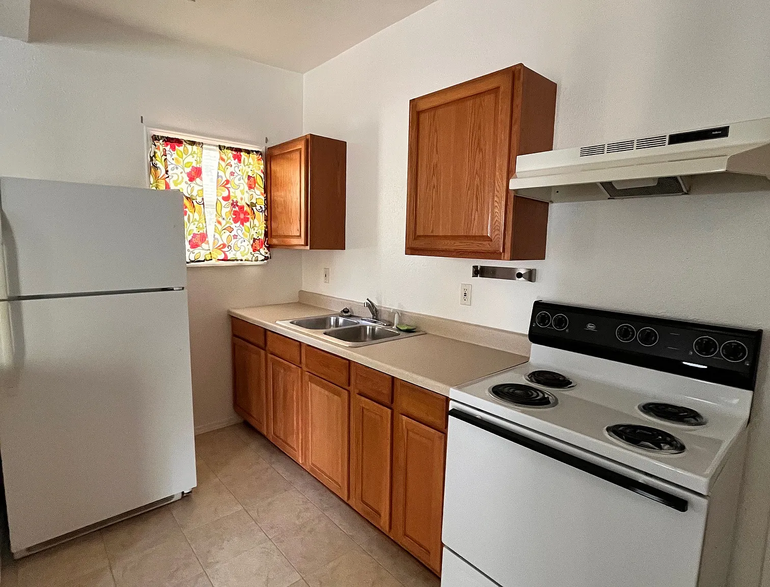 1 bed, 596 sqft, $900 — Photo 3
