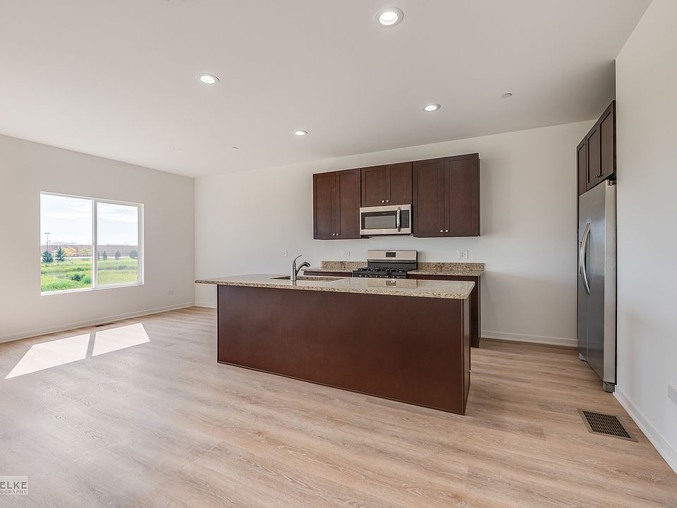 946 Gillespie Ln, Yorkville, IL 60560 MLS 11635401 Zillow