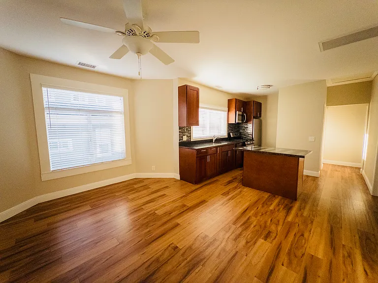 1929 Haste St #3 — Photo 7