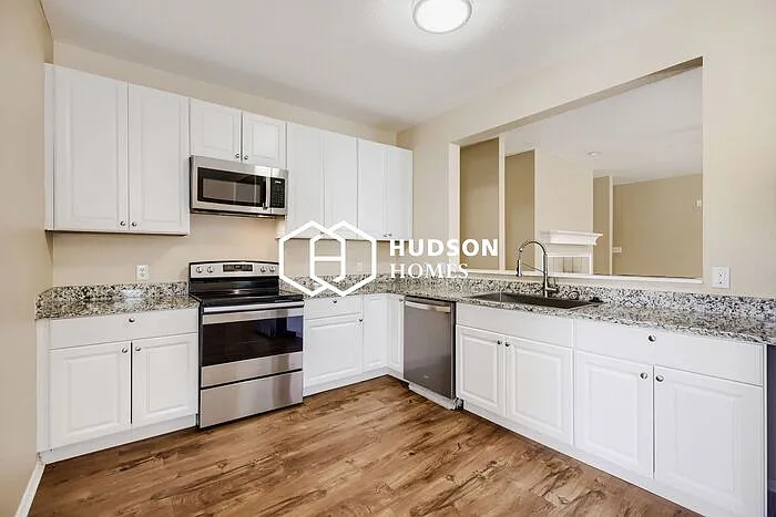 7406 Lake Front Trl — Photo 10