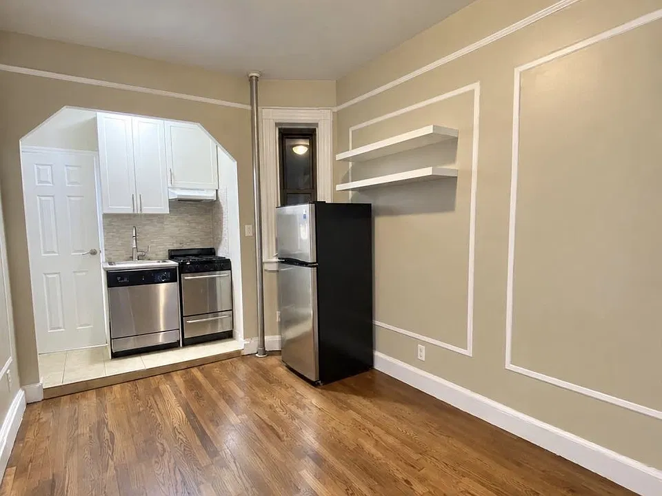509 E 81st St #2A