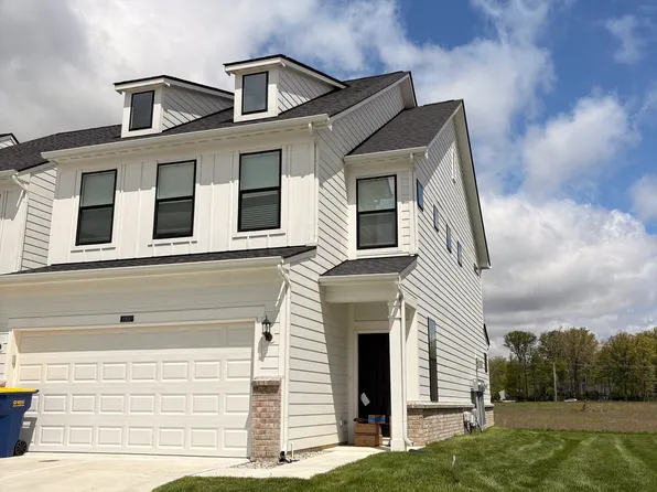 10930 Morab Dr, Zionsville, IN 46077