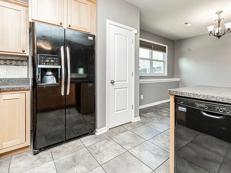 2501 Sawmill Rd — Photo 13