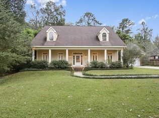 18 Deloaks Dr, Madisonville, LA 70447