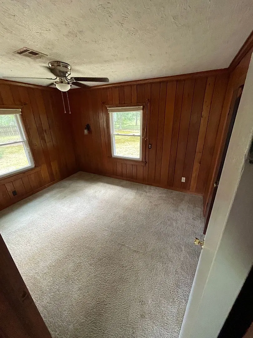4325 Zorn Lane — Photo 3