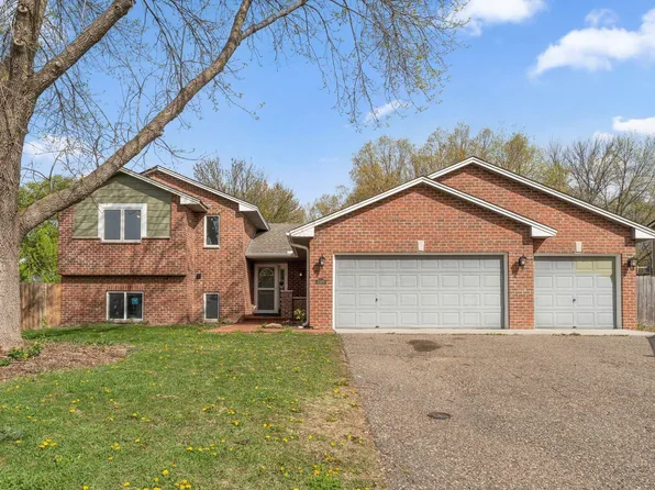 8568 Chanhassen Hills Dr S, Chanhassen, MN 55317